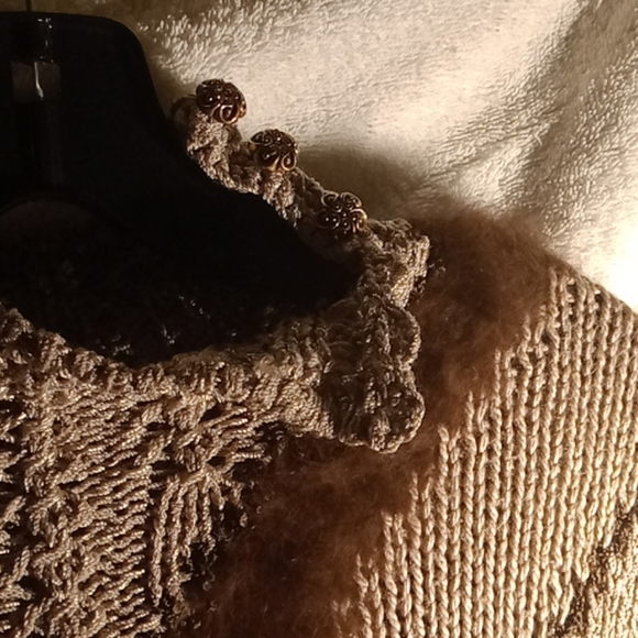 Hand Knits by Beness Cashmere, wool,& fur  Sweater - Picture 3 of 6
